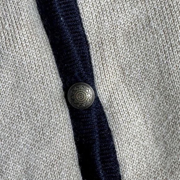 Vintage Croft & Barrow Tan & Black Striped Knit V- Neck Sweater Vest – Size L - Picture 4 of 8